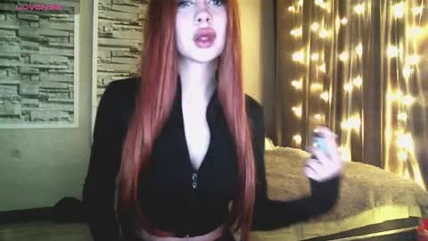 Snapshot of mezzalunaa chatting on 6, 3, 2025 vollmond online show from 6, 3, 2025