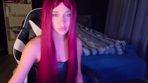 Snapshot of mezzalunaa chatting on 12, 10, 2025 vollmond online show from 12, 10, 2025