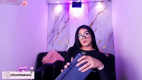 Mhia Kate online show from 1, 5, 2026