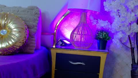 Snapshot of mhia_sweet chatting on 2, 4, 2026 Mhia online show from 2, 4, 2026