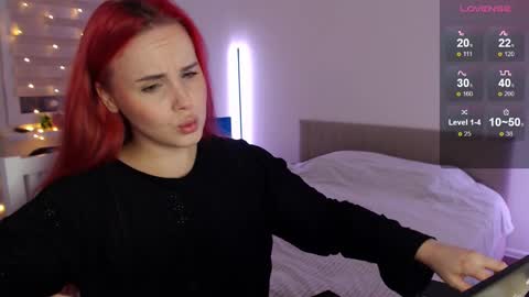 Snapshot of mi_cherry chatting on 6, 1, 2025 Alice online show from 6, 1, 2025