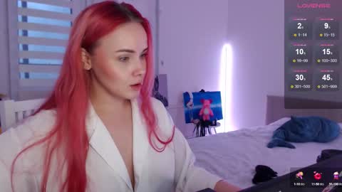 Snapshot of mi_cherry chatting on 1, 3, 2025 Alice online show from 1, 3, 2025