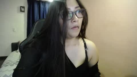 Mia zoe online show from 9, 1, 2025