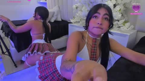 mia__bailey_ online show from 9, 4, 2026
