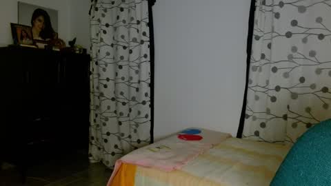 Mia online show from 3, 1, 2025