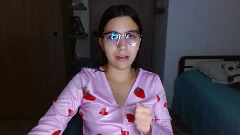 Mia online show from 7, 2, 2026