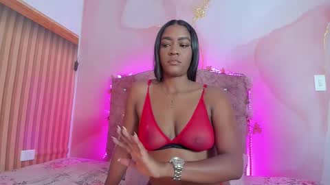 Mia online show from 6, 11, 2025