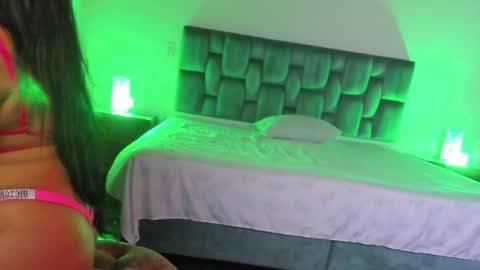 mia__velvet_ online show from 25, 4, 2026