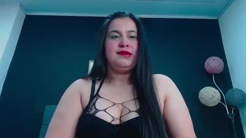 C A L L  M E  M I A  online show from 17, 9, 2025