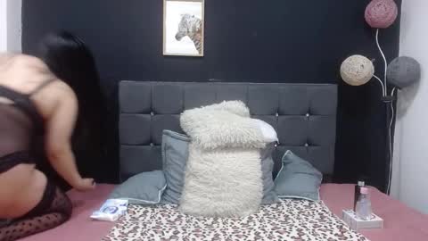 C A L L  M E  M I A  online show from 15, 11, 2025