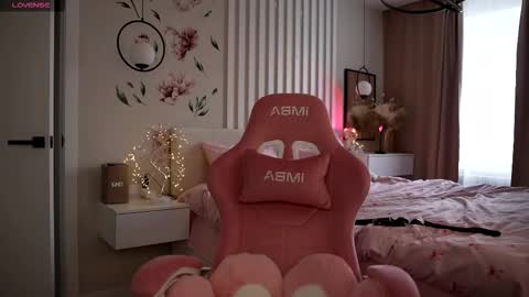 Snapshot of mia_bellamy chatting on 7, 3, 2026 Just call me Kitty online show from 7, 3, 2026