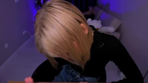 Mia online show from 30, 1, 2025