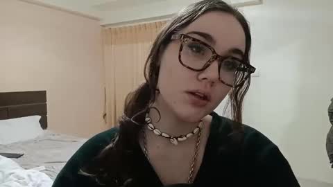 mia_boone online show from 1, 3, 2025