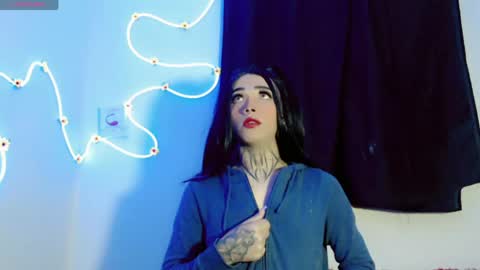 mia califa online show from 17, 5, 2026