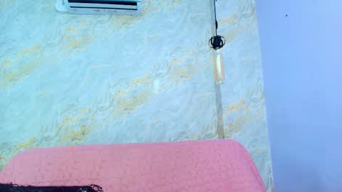 Snapshot of mia_candy_0 chatting on 16, 12, 2025 Mia online show from 16, 12, 2025