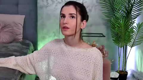 Snapshot of mia_carter99 chatting on 13, 2, 2025 Freya Allen online show from 13, 2, 2025