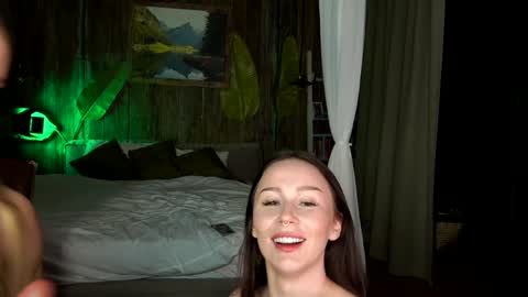 Mia and friends online show from 25, 1, 2025