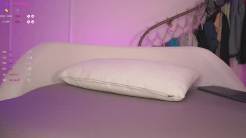 Anna online show from 8, 3, 2025