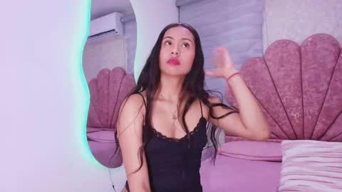 Mia  online show from 29, 4, 2026