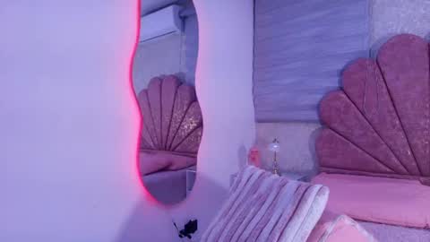 Mia  online show from 25, 6, 2026