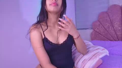 Mia  online show from 4, 8, 2026