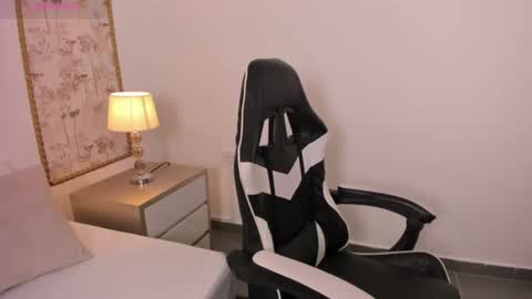 Snapshot of mia_collins96 chatting on 11, 6, 2026 M I A online show from 11, 6, 2026