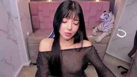 mia_collins_b online show from 8, 10, 2025