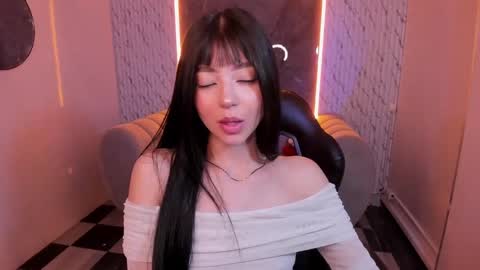 mia_collins_b online show from 9, 10, 2025