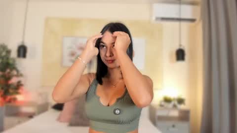 Mia crawford online show from 1, 8, 2026