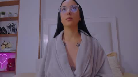 Snapshot of mia_daniellshot chatting on 2, 3, 2025 Sarah Luna online show from 2, 3, 2025