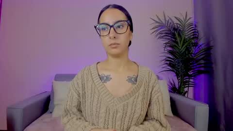 Sarah Luna online show from 3, 5, 2026