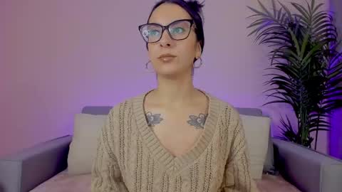 Sarah Luna online show from 4, 5, 2026