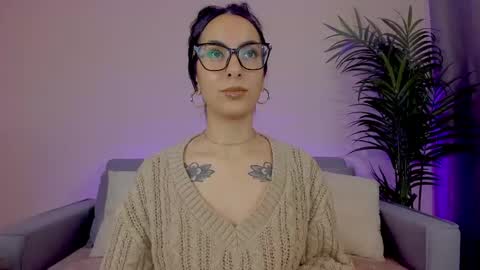 Sarah Luna online show from 6, 5, 2026