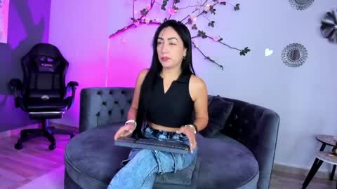 Snapshot of mia_davis__ chatting on 3, 6, 2026 mia_davis__ online show from 3, 6, 2026