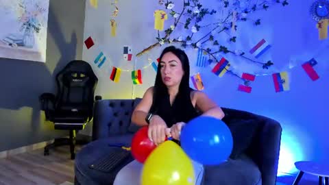 Snapshot of mia_davis__ chatting on 13, 6, 2026 mia_davis__ online show from 13, 6, 2026
