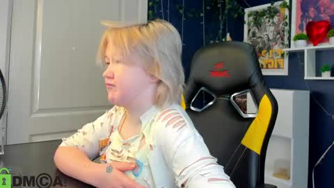 Snapshot of mia_ferd chatting on 11, 5, 2026 Mia online show from 11, 5, 2026