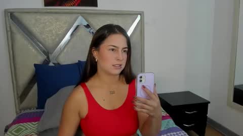 mia fox online show from 7, 10, 2025