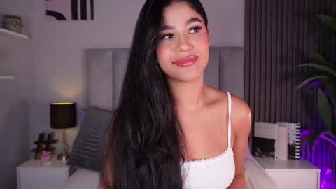 Mia  online show from 21, 4, 2026