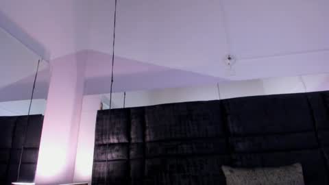 Snapshot of mia_garcia2 chatting on 31, 1, 2025 MIA online show from 31, 1, 2025