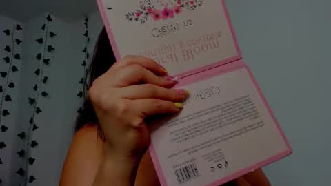 Snapshot of mia_garcia2 chatting on 18, 9, 2025 MIA online show from 18, 9, 2025