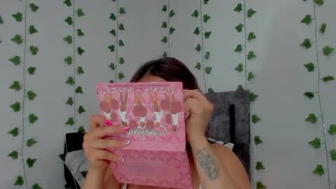 Snapshot of mia_garcia2 chatting on 18, 4, 2026 MIA online show from 18, 4, 2026