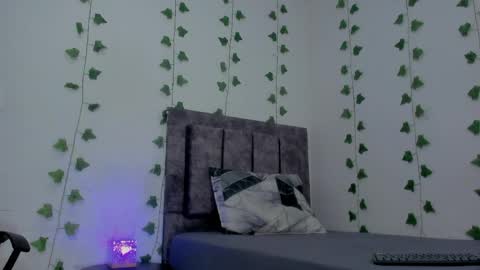 Snapshot of mia_garcia2 chatting on 26, 4, 2026 MIA online show from 26, 4, 2026