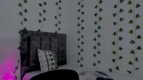 Snapshot of mia_garcia2 chatting on 1, 5, 2026 MIA online show from 1, 5, 2026