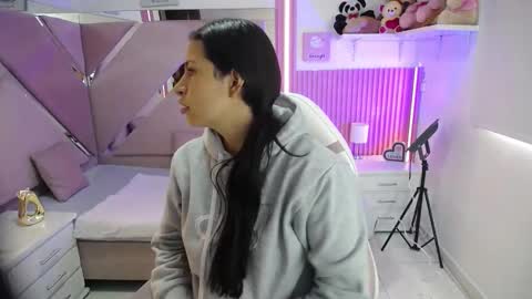 mia_garcia28 online show from 17, 3, 2026