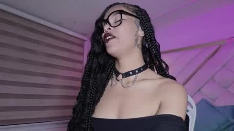 Mia online show from 25, 2, 2026