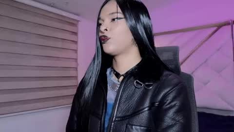 Mia online show from 6, 5, 2026