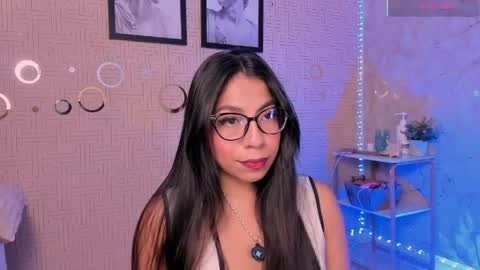 Mia online show from 8, 5, 2026