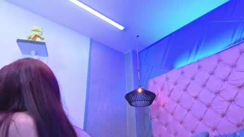 Mia online show from 12, 5, 2026