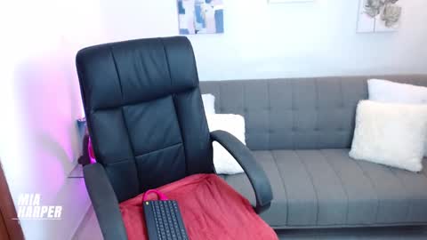 Mia online show from 14, 9, 2025