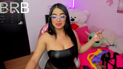 Mia J Abbey online show from 27, 12, 2024